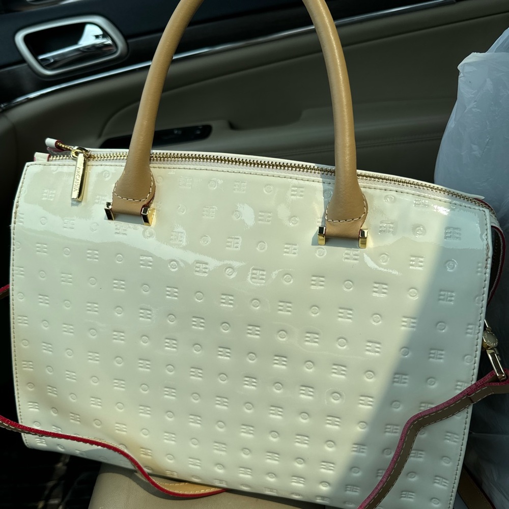 Cream Arcadia. Carried for 1 week. Has cross body strap. - Picture 2 of 16